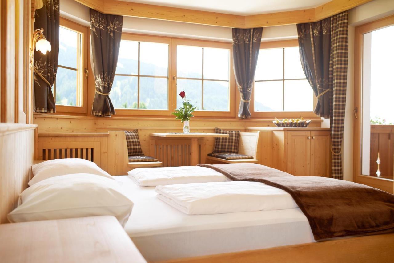 Garni Hotel Rosengarten B&B Selva di Val Gardena Zewnętrze zdjęcie