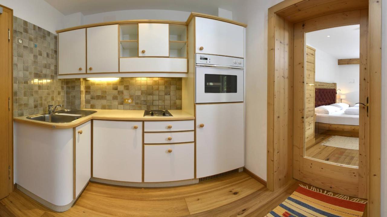 Garni Hotel Rosengarten B&B Selva di Val Gardena Zewnętrze zdjęcie
