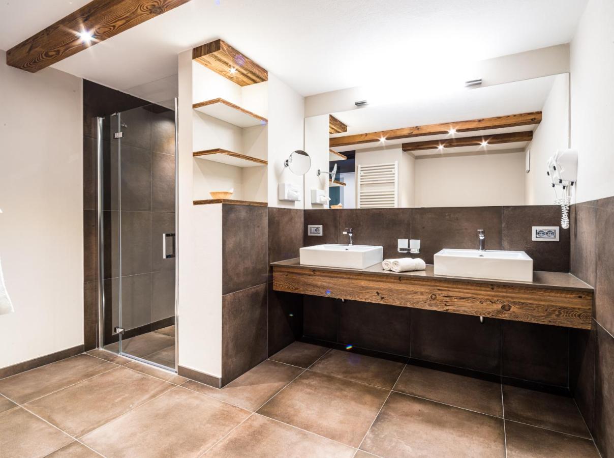 Garni Hotel Rosengarten B&B Selva di Val Gardena Zewnętrze zdjęcie
