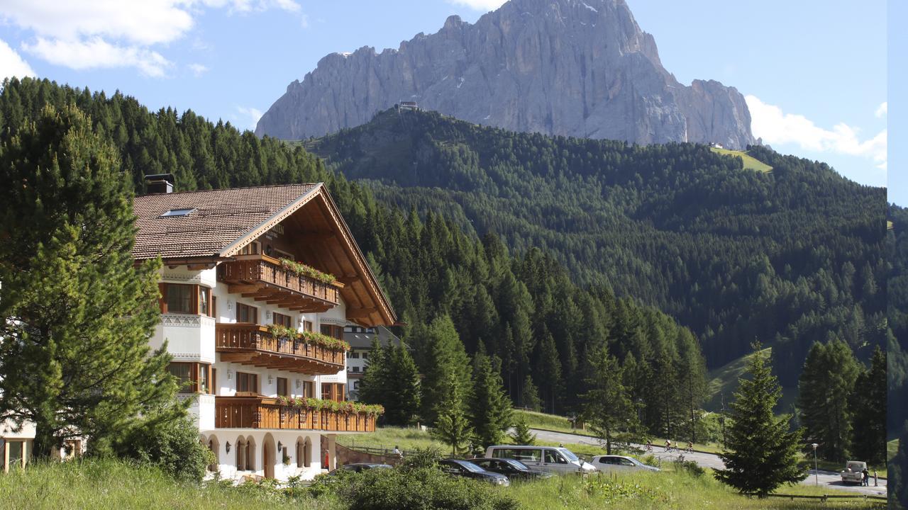 Garni Hotel Rosengarten B&B Selva di Val Gardena Zewnętrze zdjęcie