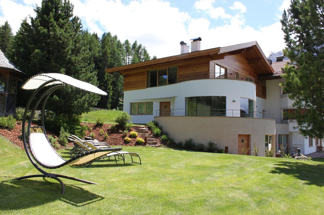 Garni Hotel Rosengarten B&B Selva di Val Gardena Zewnętrze zdjęcie