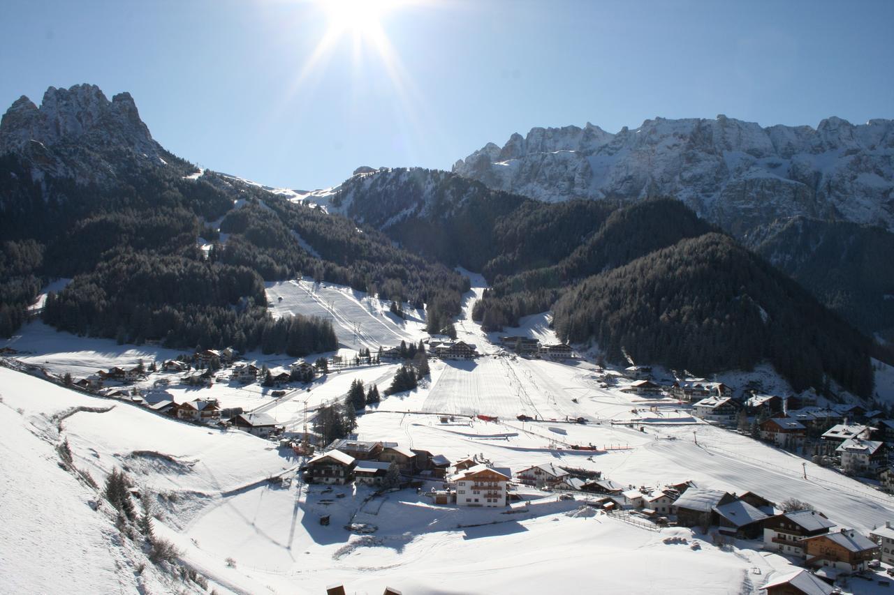 Garni Hotel Rosengarten B&B Selva di Val Gardena Zewnętrze zdjęcie